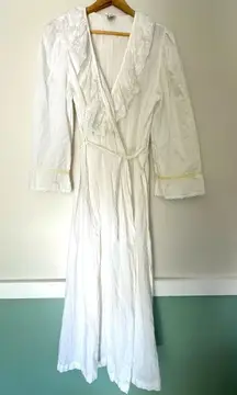 vintage ruffle trim Robe 100% cotton petite white Eve Stillman saks fifth ave
