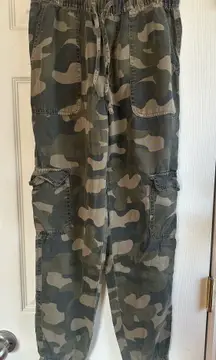 C&C California Cargo Camo Joggers