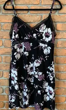 Gilligan & O'Malley Floral Print Lace Trim V-Neck Babydoll Slip‎ Dress Black M