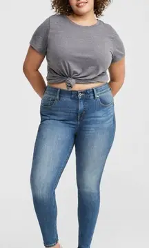 NWT Torrid Bombshell Skinny Premium Stretch High-Rise Jean in Heartthrob sz 16R