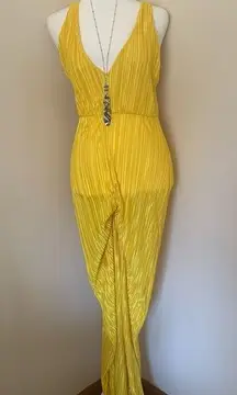 Pretty Little Thing Yellow Jumpsuit Size 4 NWT