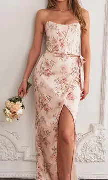 NEW NWT V. Chapman June Corset Front Slit Satin Gown Peach Tapestry Floral Print