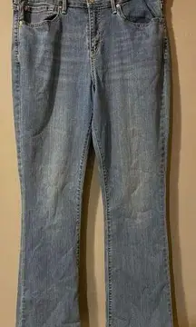 Denizen From Levi’s Light Wash Mid Rise Bootcut Jeans Size 16