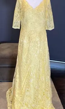 Women’s Yellow Lace Full Length Dress Mother of the Bride Small Train Zip Size L