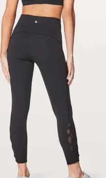✨ Lululemon ✨Tied To It 7/8 Mesh Legging ~ Size 6 💛🍄