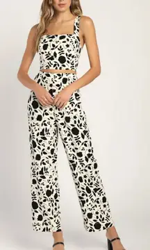 NWT Endless Sweet Cream Floral Print Set