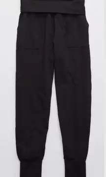 Offline by Aerie • The Hugger Jogger black foldover waistband athleisure lounge