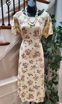 Erika  Yellow Floral Short Sleeve Round Neck Knee Length Dress Size Petite Large