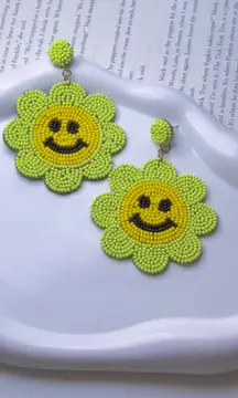 Green Daisies Beads Earrings 