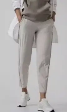 Athleta Brooklyn Textured Ankle Pant in City Stripe Black White Size 4