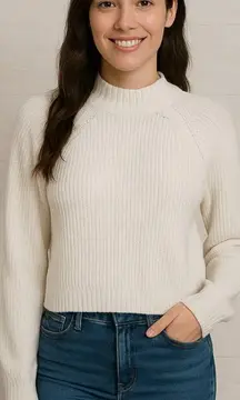 Hollister Women's Medium White Long Sleeve Mock Neck Knit Crop Sweater