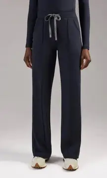 Figs High Waisted Piedra FORMx Straight Leg Scrub Pant in Navy, Size XXS