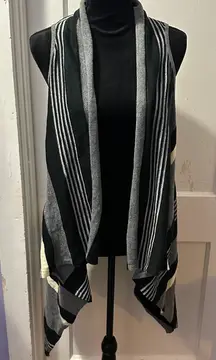 Entro Grey Striped Vest in S