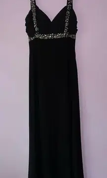 Betsy & Adam Size 4 Prom Dress Black Maxi Gown Silver Beaded Ruched