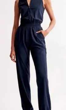 NWT Abercrombie & Fitch Traveler Zip-Up Sleeveless Jumpsuit Navy Size Medium
