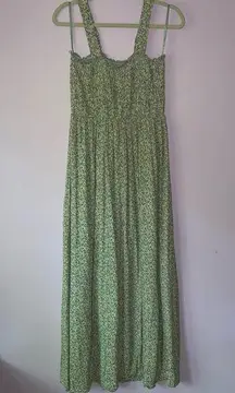 Sim & Sam M Maxi Dress Boho Sage Green Ditsy Floral Print Smocked