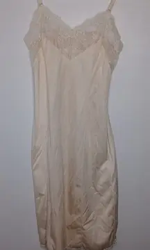 Vintage wonder maid nightgown