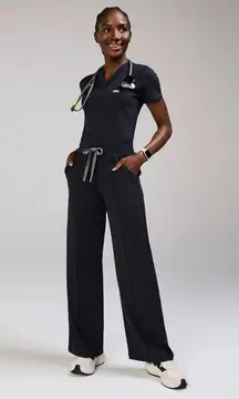 Figs High Waisted Salina FORMx Wide Leg Scrub Pants in Navy, Size XXS Petite