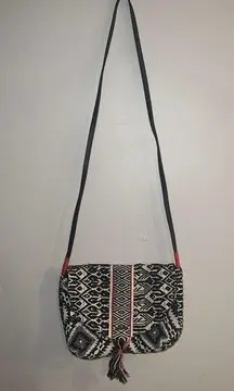 BILLABONG Black & White Boho Tribal Pattern Crossbody Bag