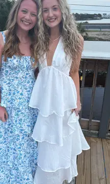 White Catalina Ruffled Selfie Leslie Dress 