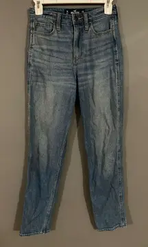 Hollister Ultra High Rose Mom Jeans Size 1