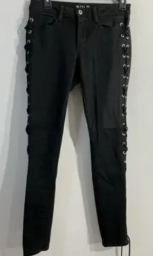 Womans Bold Elements Curvy Skinny Black Jeans 6 Lace Up Side Accent