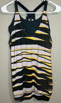 Oakley printed athletic tank top with built in sport bra women’s size small