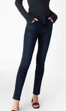 NWT  Ruby Cigarette Crop Jean