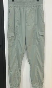 Yogalicious Mint Green Trekki  Commuter  Outdoor Cargo Joggers Size Medium