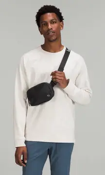 Lululemon Everywhere Belt Bum Bag 1L Black Crossbody Waist Fanny Pack Spellout