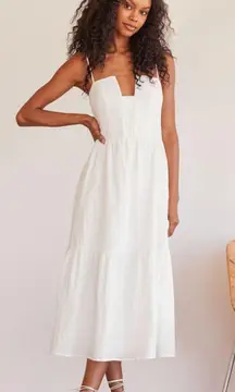 Lulu White Sleeveless Tired Midi Dress