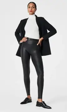 SPANX Faux Leather Leggings Black Matte Size Medium Shaping Contour Vegan