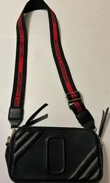 Cross body black & red purse