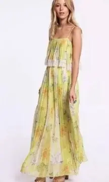 Urban Outfitters  Kimchi Blue Pleated Maxi Dress Yellow Floral Women’s Size M