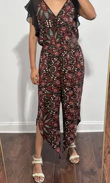 black short ruffle sleeve Vneck jumpsuit 