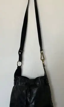 Hillard & Hanson Black Faux‎ Leather Crossbody Bucket Bag