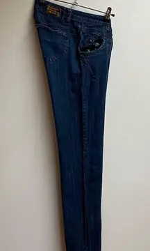 Apple Bottoms Low Rise Six Pocket Jeans