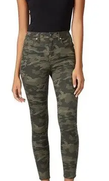 Good American  Good Waist Skinny Jeans in Camo Print Size 00 / 24