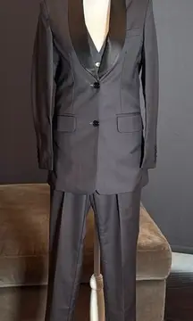 Women’s Dark Gray Slim Fit 3 Piece Formal Tuxedo Suit Shawl Lapel Size 6 NWOT