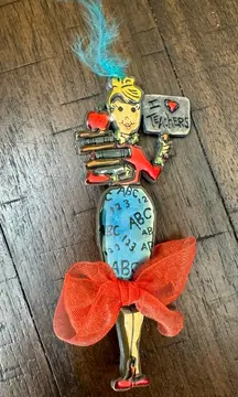 VINTAGE AJMC I ❤️‎ TEACHERS BROOCH PIN ENAMEL