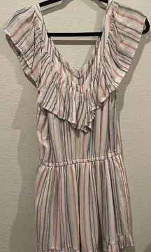 White Double V Ruffle Neck Pockets Romper