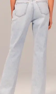 A&F Curve Love 90’s Baggy Low Rise 24 Short Light Ripped