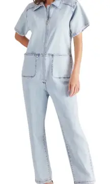 NWT Steve Madden Eira Denim Jumpsuit
Stone Wash Blue Size XS Retail $129.00