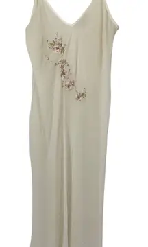 CALIFORNIA DYNASTY White With Pink Floral Design Nightgown Large