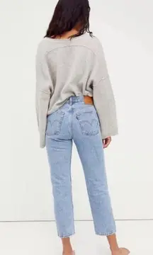 Levi’s Wedgie Straight Leg Jeans Sz 28 Light Wash Button Fly