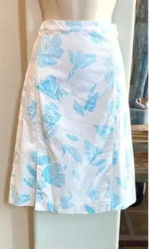 NWOT  floral skirt.