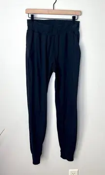 Lululemon Black Size 10 Joggers Pull-On Athleisure Gym Workout Casual