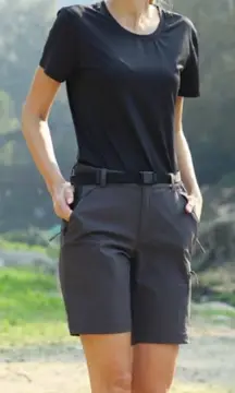 NWOT Oobe Women’s‎ Sz 6 Dk Gray Performance Shorts