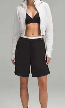 NWT Lululemon Relaxed Fit Mesh Training 8” Shorts Pockets Black Size 4