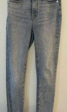 J. Crew Womens High rise Skinny Jean Medium Wash Size 26~ EUC~ 27.5” Inseam